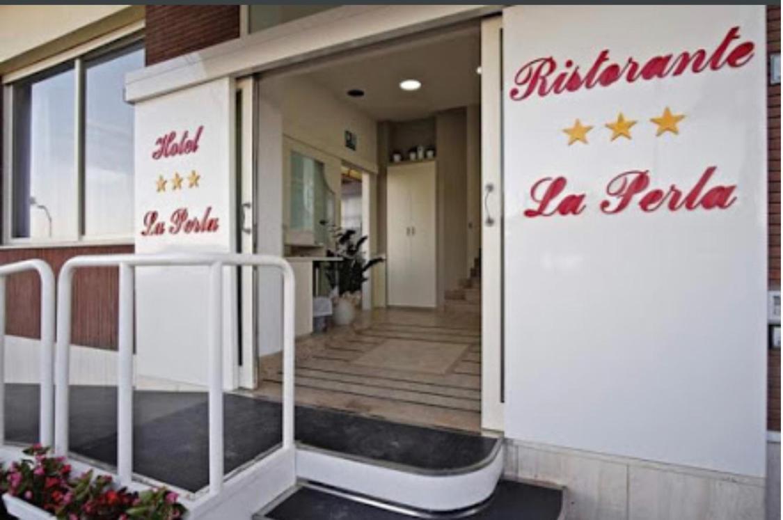 Hotel La Perla كوبرا ماريتيما المظهر الخارجي الصورة