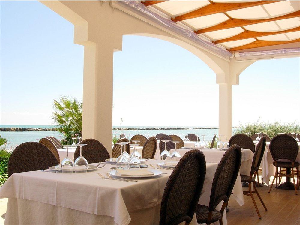 Hotel La Perla كوبرا ماريتيما المظهر الخارجي الصورة