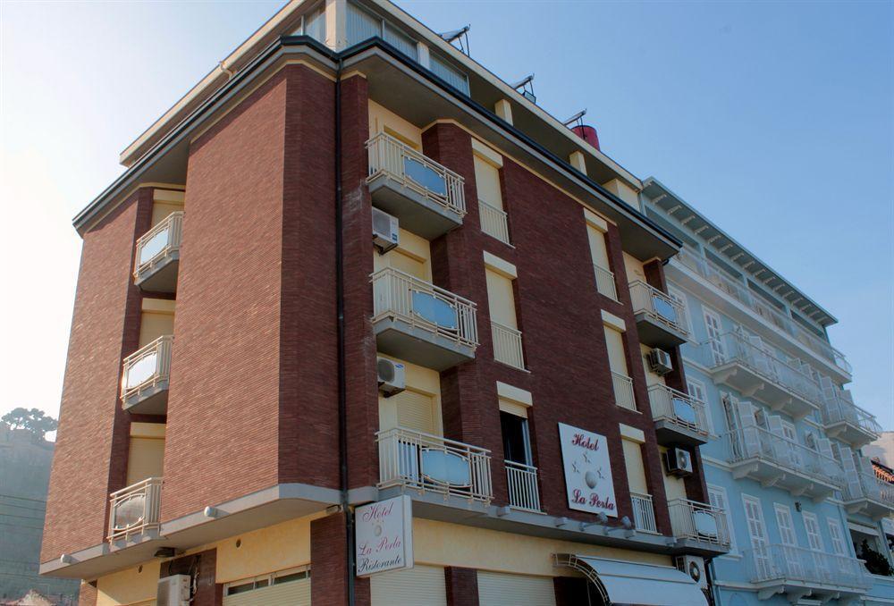 Hotel La Perla كوبرا ماريتيما المظهر الخارجي الصورة