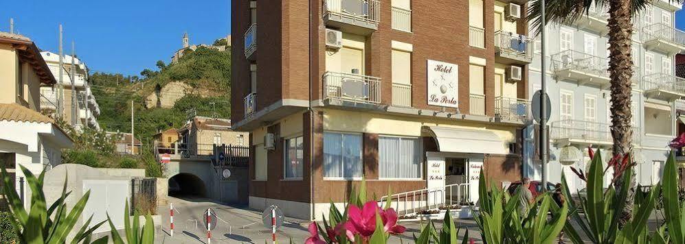 Hotel La Perla كوبرا ماريتيما المظهر الخارجي الصورة