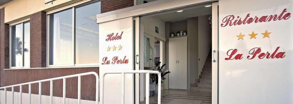 Hotel La Perla كوبرا ماريتيما المظهر الخارجي الصورة