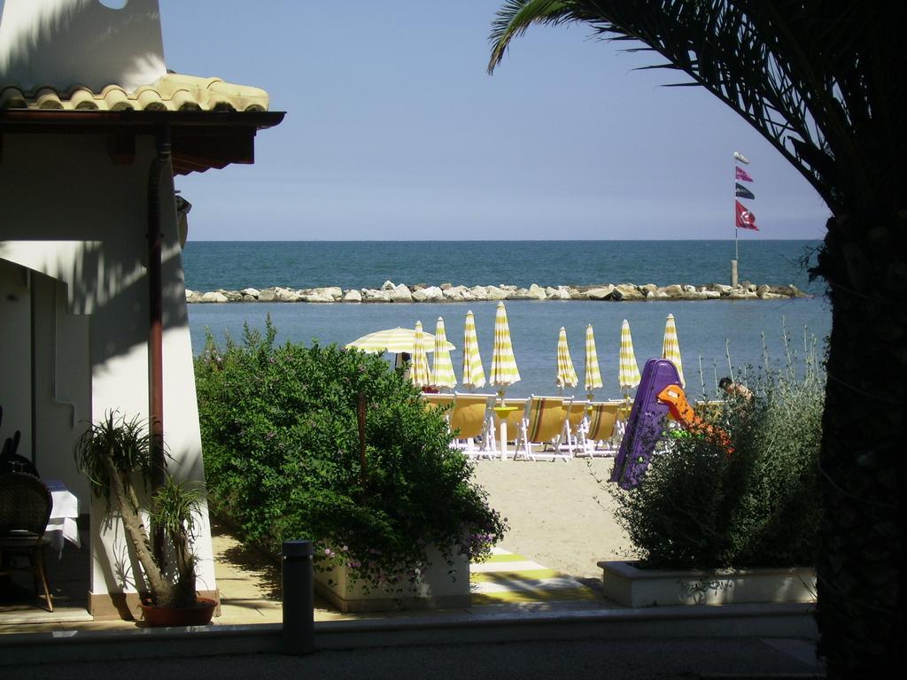 Hotel La Perla كوبرا ماريتيما المظهر الخارجي الصورة