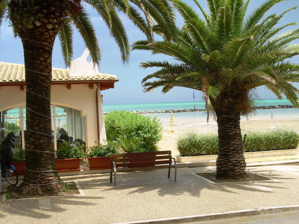 Hotel La Perla كوبرا ماريتيما المظهر الخارجي الصورة